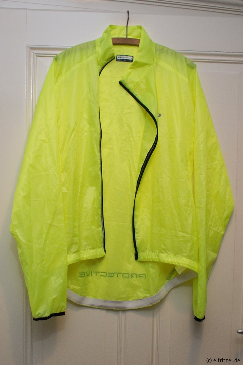 elfritzel-protective-passat-wind-jacket-open